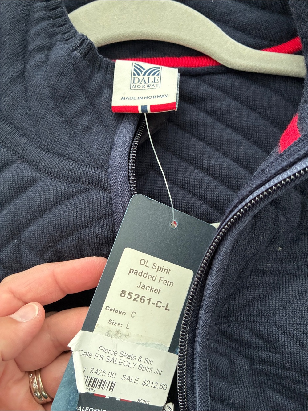 Women’s DALE OF NORWAY Navy Quilted Zip-Up Jacket 🇳🇴 - Picture 5 of 6